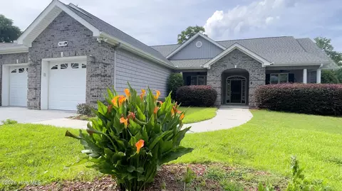 9116 Oak Ridge Plantation Dr SW, Calabash, NC 28467