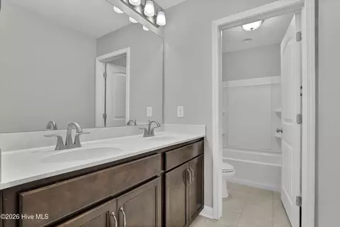Bath - 85 Waldorf Way, Hampstead, NC 28443 photo 5 of 6