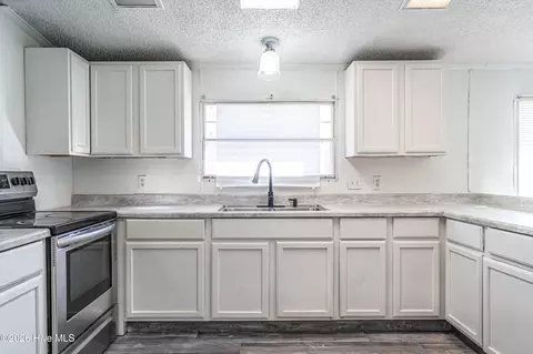 123 Hailey Ames St, Hoffman, NC 28347 photo 8