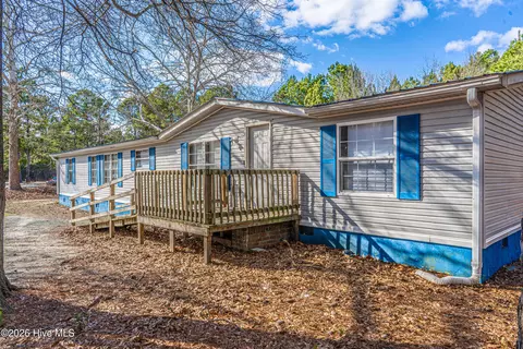 123 Hailey Ames St, Hoffman, NC 28347 photo 3