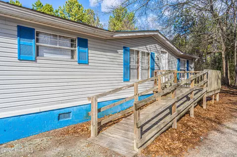 123 Hailey Ames St, Hoffman, NC 28347 photo 2