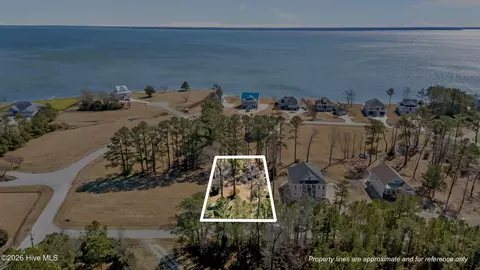 4005 Tarpon Dr, Oriental, NC 28571
