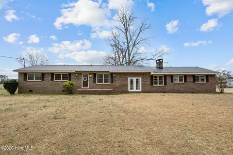 406 Nc 111, Chinquapin, NC 28521