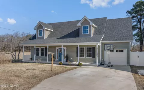 104 Creekmore Rd, Moyock, NC 27958