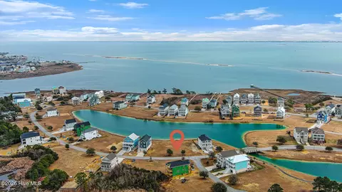 606 Cannonsgate Dr, Newport, NC 28570