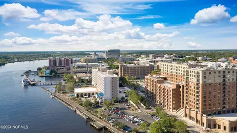 240 N Water St #853, Wilmington, NC 28401