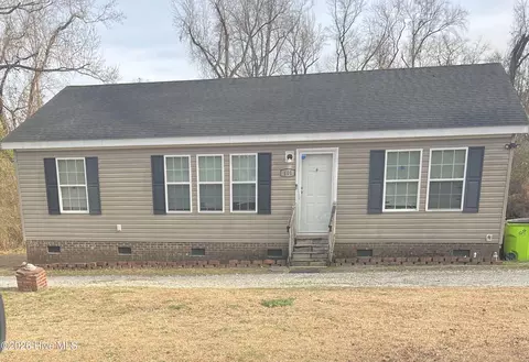 101 Gray Rd, Havelock, NC 28532
