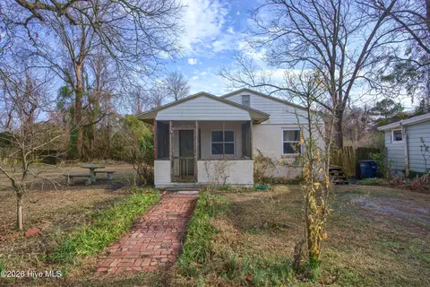 60 Kerr St, Jacksonville, NC 28540