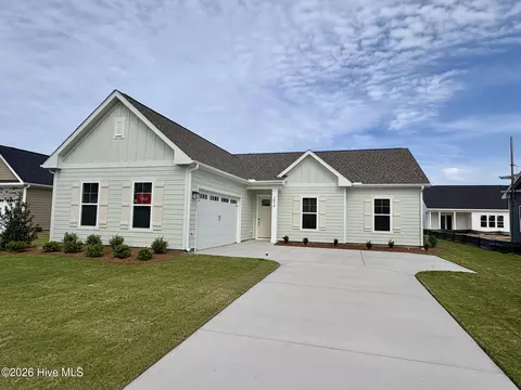 2024 Oakton Dr #15, Southport, NC 28461