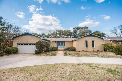 168 Leslie Dr, Hubert, NC 28539