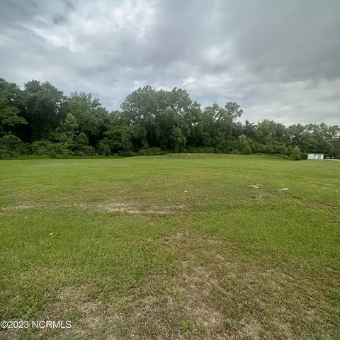 316 320 Medical Arts Dr, Edenton, NC 27932