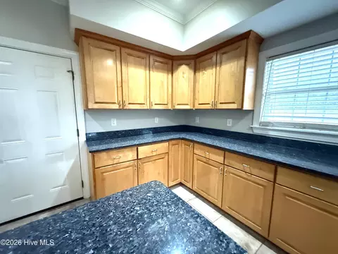 Kitchen - 1046 Mockingbird Rd, Williamston, NC 27892 photo 4 of 4