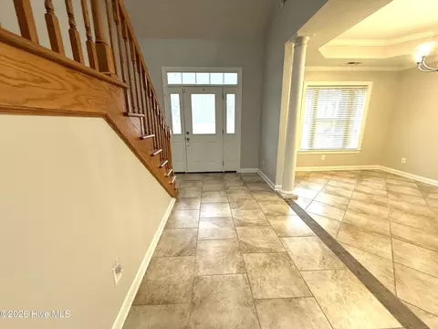 Entry Way - 1046 Mockingbird Rd, Williamston, NC 27892 photo 3 of 8