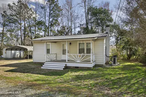2100 Teresa Dr, Castle Hayne, NC 28429