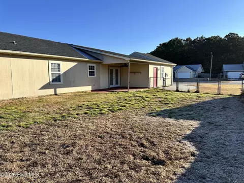 Exterior - 128 Daphne Dr, Hubert, NC 28539 photo 2 of 2