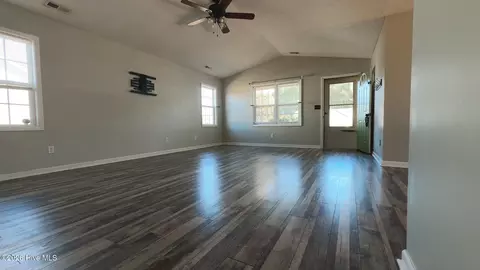 Living - 128 Daphne Dr, Hubert, NC 28539 photo 2 of 2