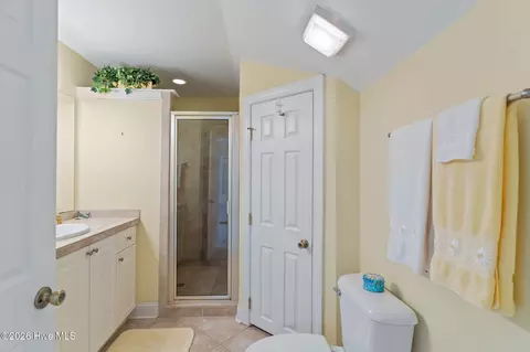 Bath - 502 Castle Bay Dr # B, Hampstead, NC 28443 photo 2 of 3