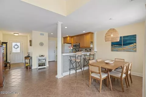 Dining - 502 Castle Bay Dr # B, Hampstead, NC 28443 photo 3 of 3