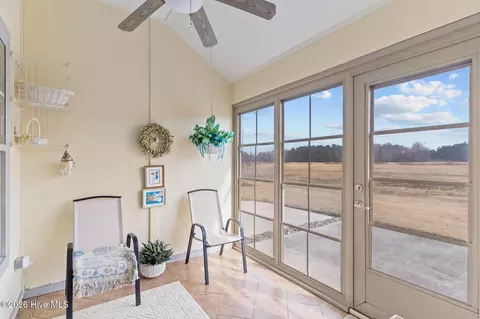 Exterior - 502 Castle Bay Dr # B, Hampstead, NC 28443 photo 3 of 5
