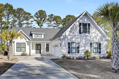 179 Twining Rose Ln, Holly Ridge, NC 28445