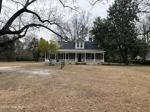 1005 W Church St, Laurinburg, NC 28352