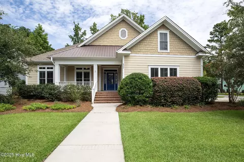 402 Cornubia Dr, Castle Hayne, NC 28429