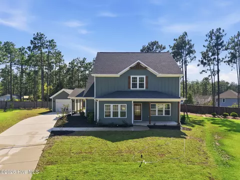 535 Vintage Ln, Southern Pines, NC 28387