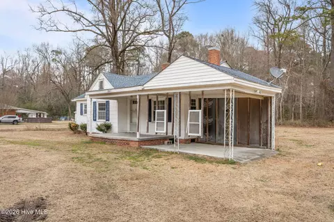 Exterior - 3825 Nc 102 E, Ayden, NC 28513 photo 6 of 10