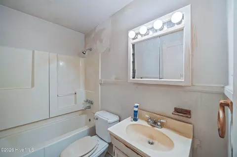 Bath - 3825 Nc 102 E, Ayden, NC 28513 photo 1 of 1