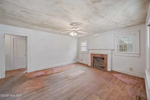 Living - 3825 Nc 102 E, Ayden, NC 28513 photo 1 of 4