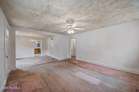 Living - 3825 Nc 102 E, Ayden, NC 28513 photo 4 of 4