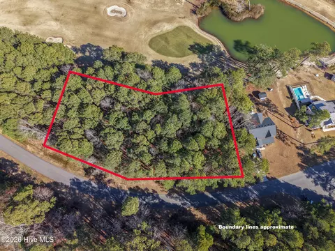 247 Kilmarlic Club Dr, Powells Point, NC 27966