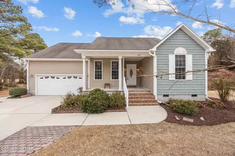 2123 Caracara Dr, New Bern, NC 28560
