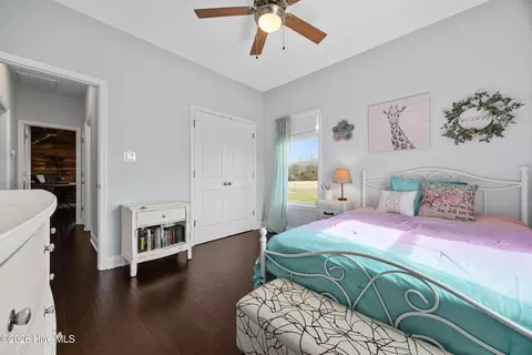 Bedroom - 1000 Gregory Fork Rd, Richlands, NC 28574 photo 2 of 7