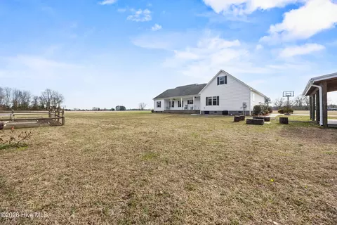 Exterior - 1000 Gregory Fork Rd, Richlands, NC 28574 photo 7 of 16