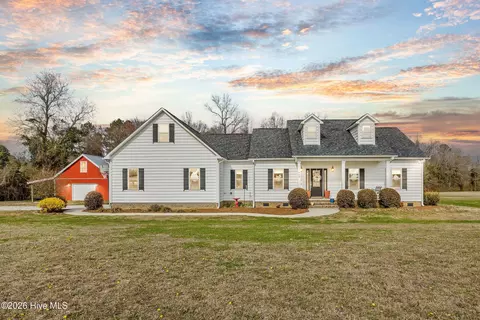 Exterior - 1000 Gregory Fork Rd, Richlands, NC 28574 photo 1 of 16