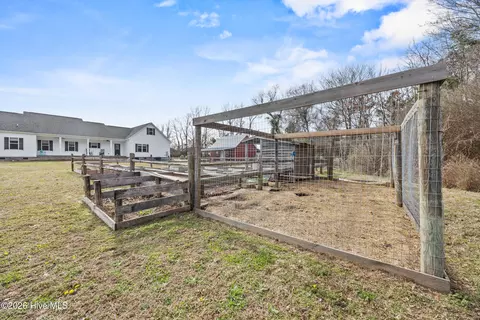 Exterior - 1000 Gregory Fork Rd, Richlands, NC 28574 photo 12 of 16