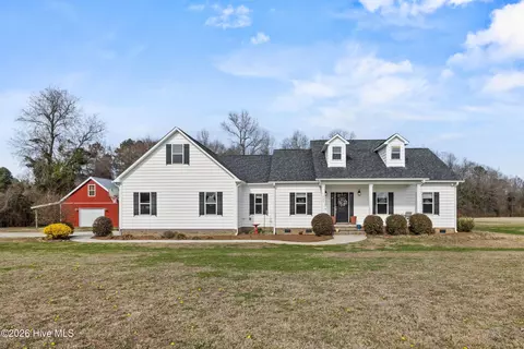 Exterior - 1000 Gregory Fork Rd, Richlands, NC 28574 photo 2 of 16