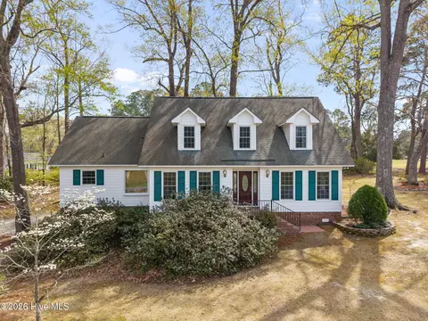304 Glasgow Ln, Greenville, NC 27858
