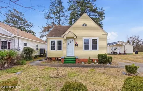 409 Perry St, Elizabeth City, NC 27909