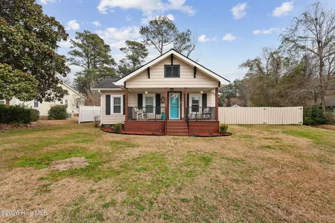 412 N Timberly Ln, Burgaw, NC 28425