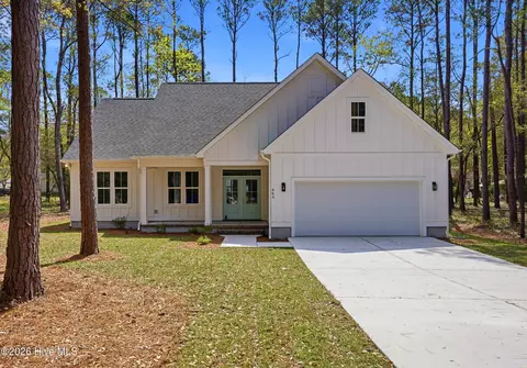 665 Cypress Grove Ct SE, Bolivia, NC 28422