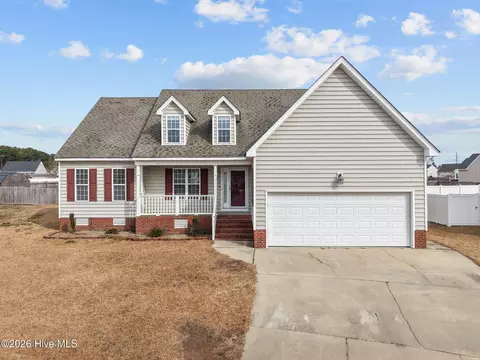 2040 Charterhouse Ln, Winterville, NC 28590
