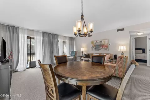 Dining - 10 Pine Tree Rd # 122, Pinehurst, NC 28374 photo 1 of 2