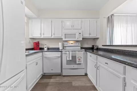 Kitchen - 10 Pine Tree Rd # 122, Pinehurst, NC 28374 photo 1 of 2
