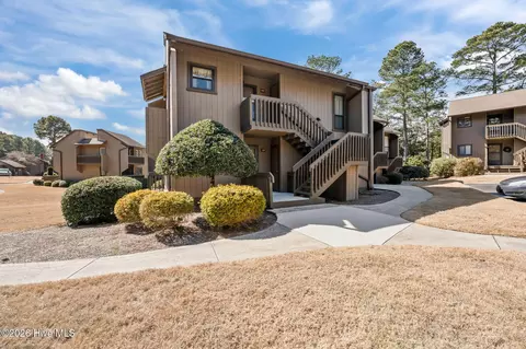 10 Pine Tree Rd # 122, Pinehurst, NC 28374