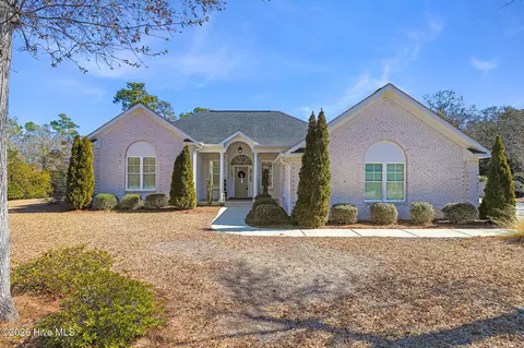 204 Nottingham Ln, Morehead City, NC 28557