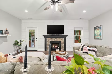 Living - 220 Sugar Pine Dr, Pinehurst, NC 28374 photo 1 of 1