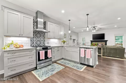 Kitchen - 220 Sugar Pine Dr, Pinehurst, NC 28374 photo 2 of 2
