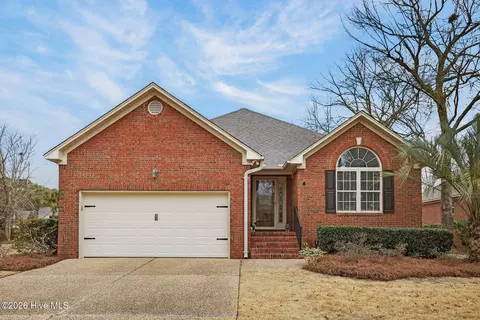 1320 Brookside Gardens Dr, Wilmington, NC 28411